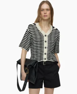 Closed Vest V Short Sleeve Zwart