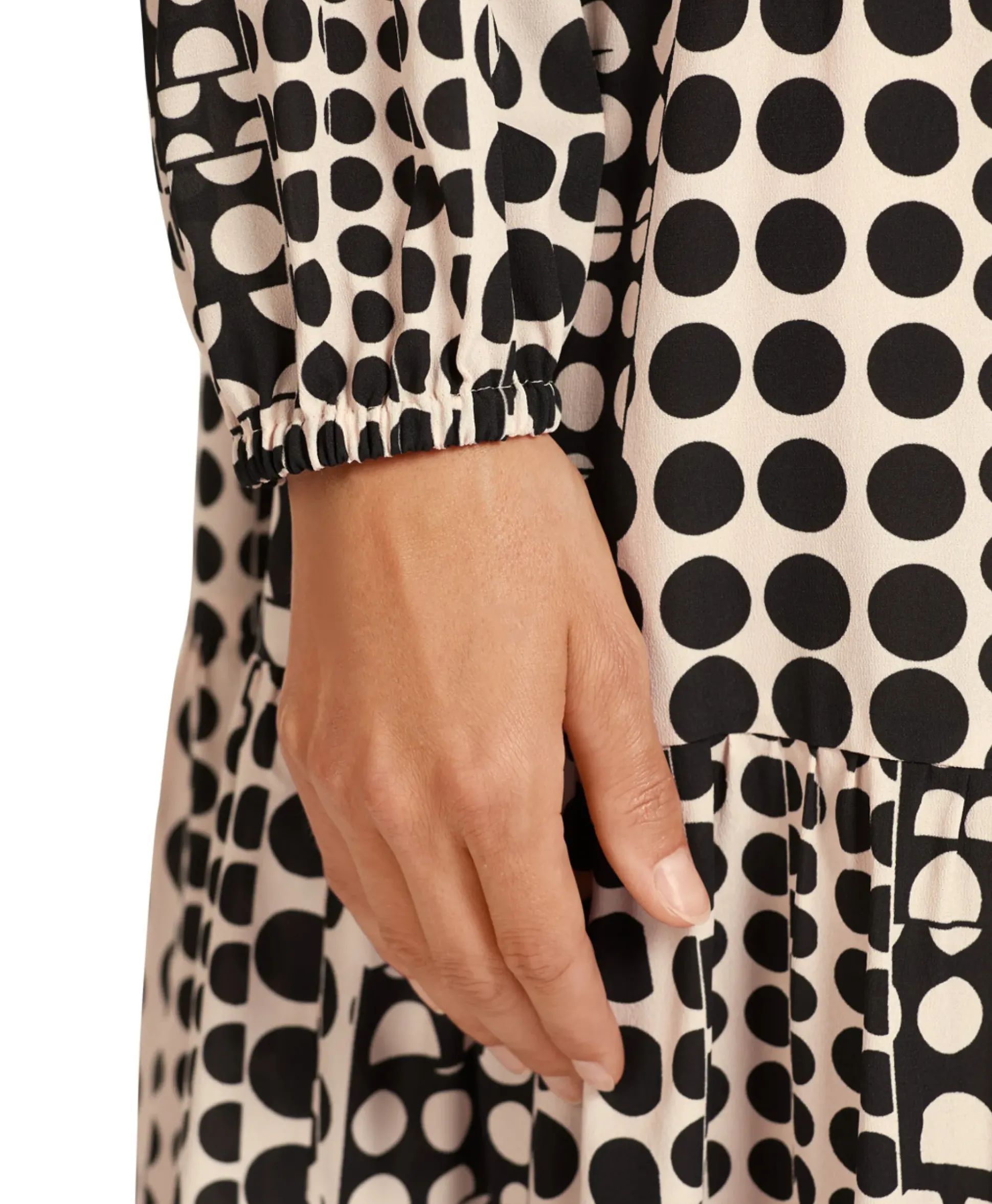Marccain Additions Midi Jurk Ua 21.02 W10 Zwart