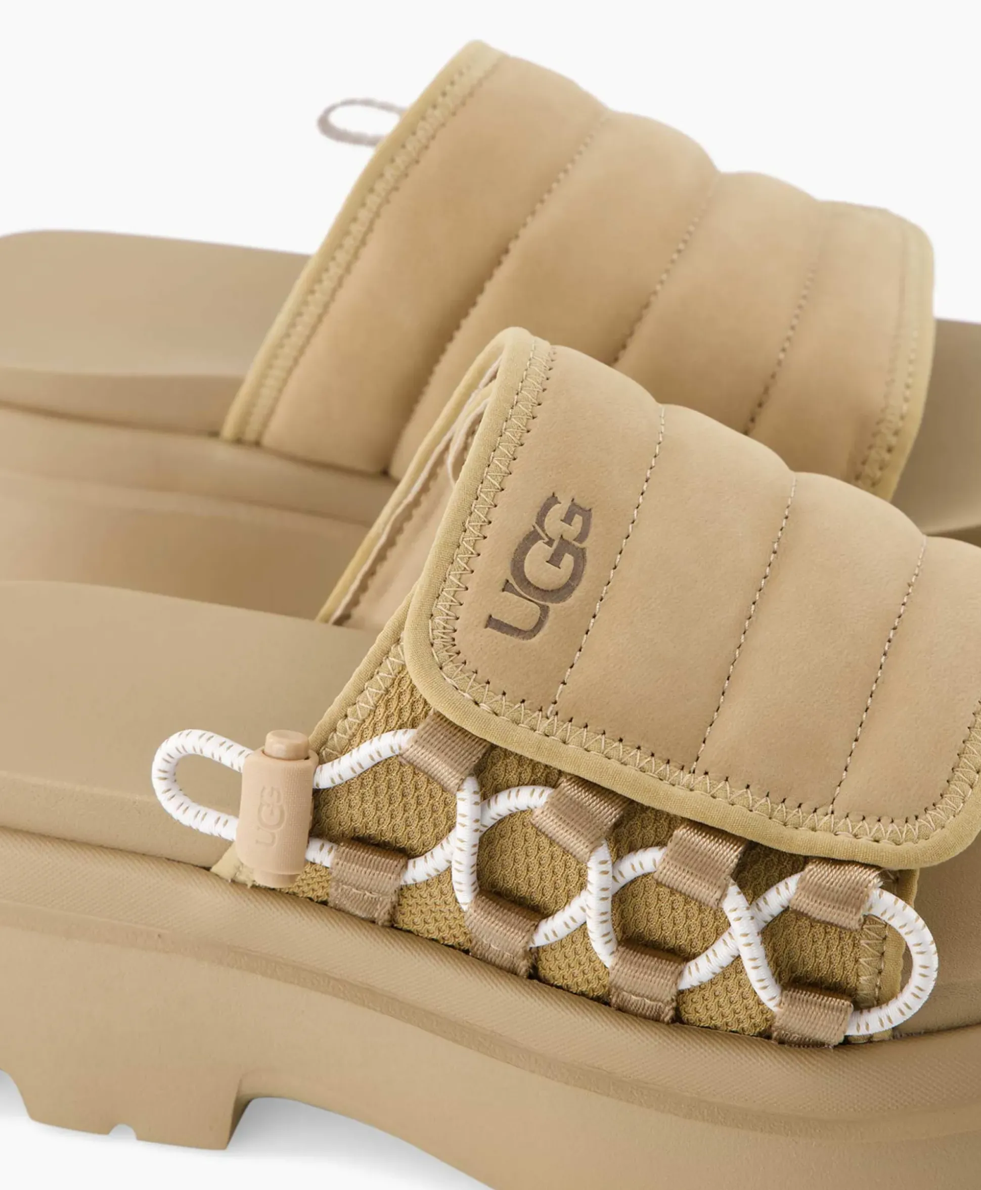 Ugg Sandaal Zonder Hak W Callie Beige